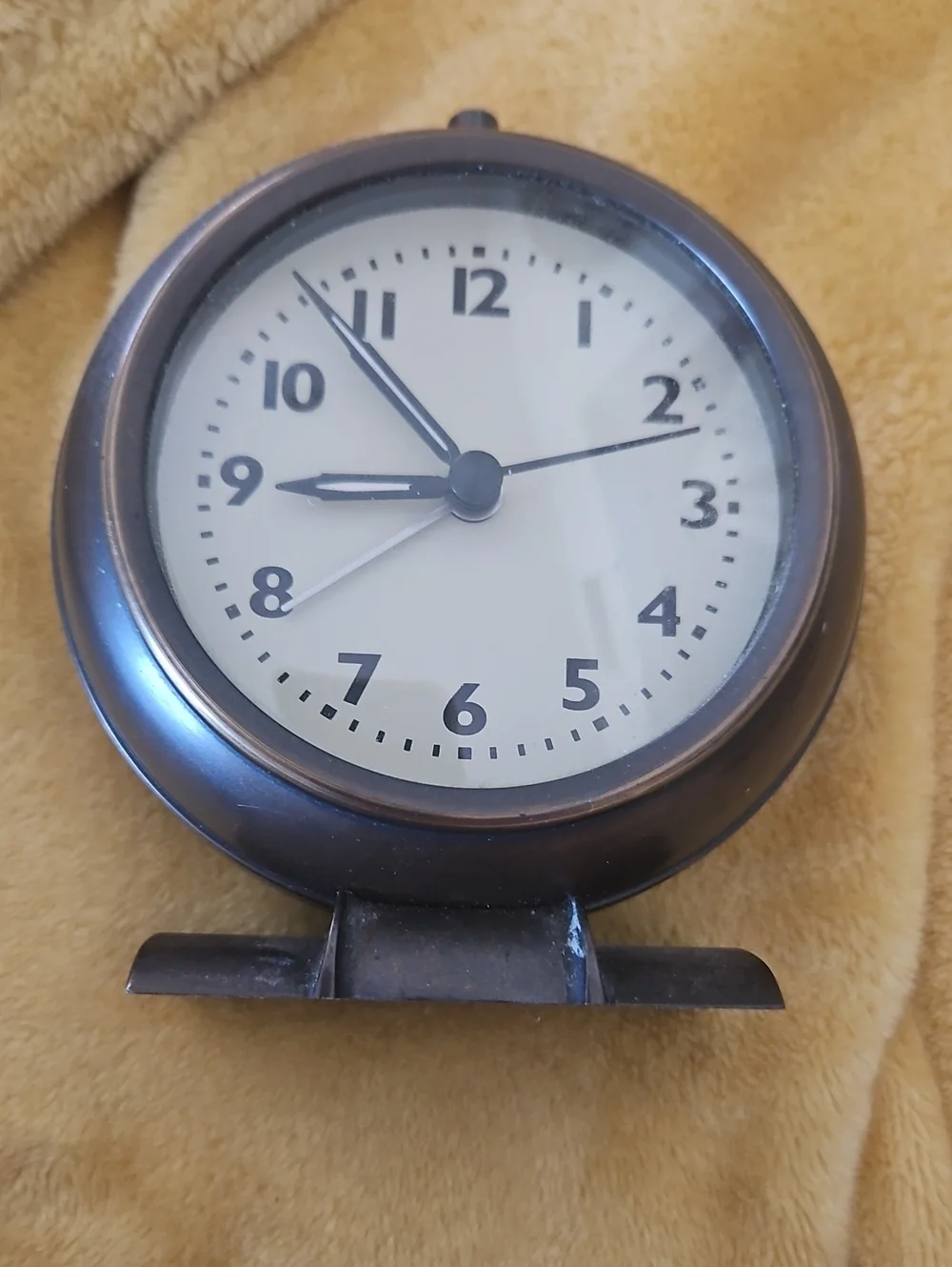Classic Round Black Table Clock - Home Wall Decor